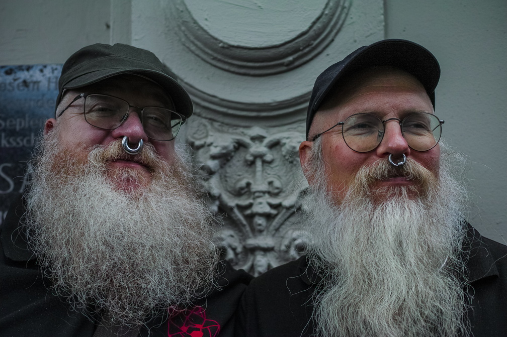 Zwei Veteranen beim CSD Hamburg 2023